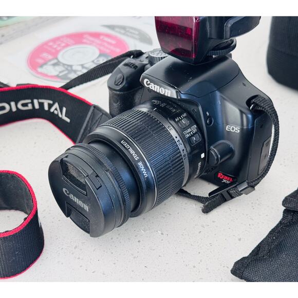 Canon EOS Rebel Xsi - Picture 4 of 7